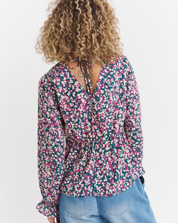V Neck Tea Top