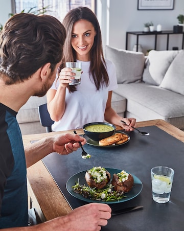 Swan SM22037LBLKN 20Litre Stealth Black Digital Microwave