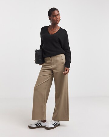 V Neck Jumper