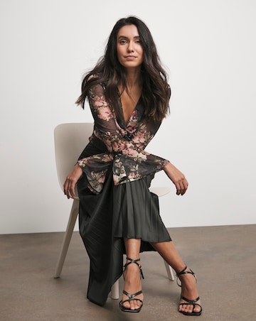 Joanna Hope Mesh Twist Top