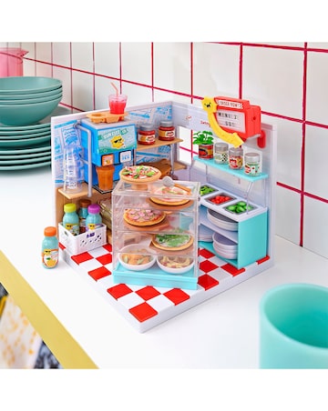 MGA's Miniverse Make It Mini Spaces Pizza Shop