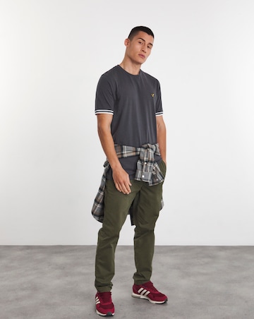 Voi Contrast Sleeve Cuff T-Shirt Long Length