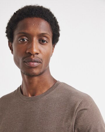 Crew Neck T-Shirt Long Length- Brown Marl
