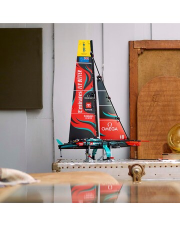 LEGO Technic Emirates Team New Zealand AC75 Yacht 42174