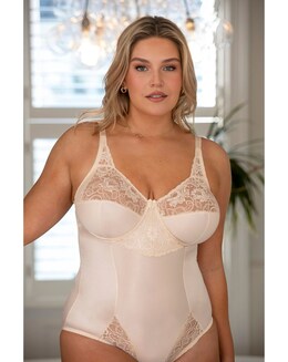 Pour Moi Superfit Full Cup Wired Bodyshaper Natural