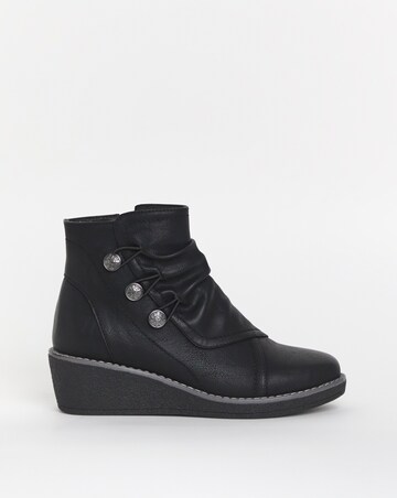 Cushion Walk Wedged Crepe Sole Button Ankle Boot E Fit