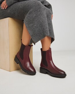 Avis Chunky Leather Chelsea Boots - Extra Wide Fit (EEE)