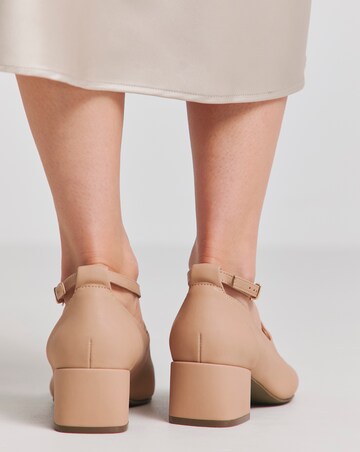 Heavenly Soles Adele Block Heel Cross Strap Mary Jane - Extra Wide Fit (EEE)