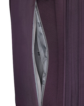 IT Luggage Teleported Medium Suitcase