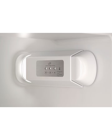 Hotpoint HTC18D011A1 Integrated 70/30 Fridge Freezer White + Install