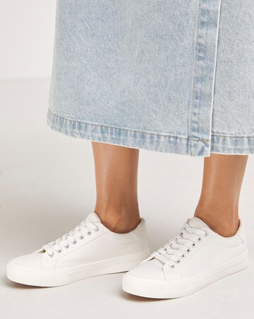 Busselton Lace Up Leisure Pumps Wide Fit
