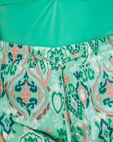 Printed Crinkle Shirred Waist Shorts
