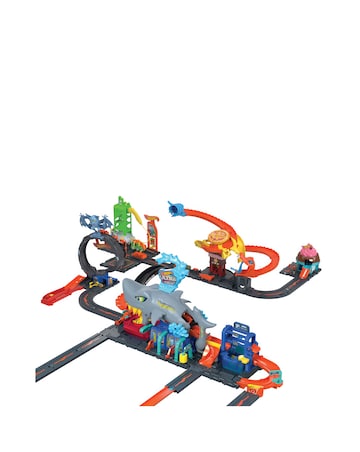 Hot Wheels City Ultra Shark Car Wash