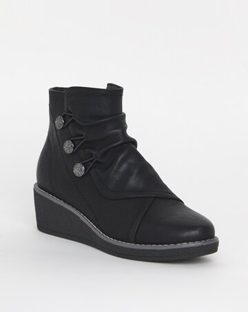 Cushion Walk Wedged Crepe Sole Button Ankle Boot E Fit