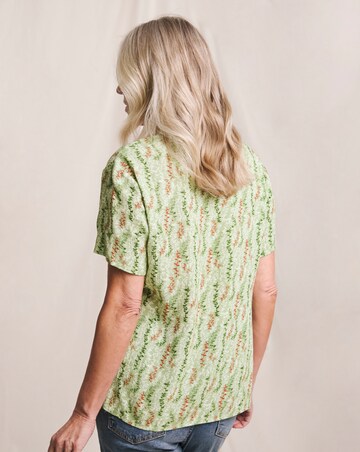 Julipa Printed Textured Crinkle Short Sleeve Top