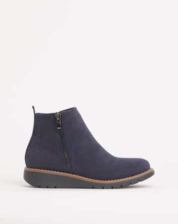 Heavenly Soles Erin Classic Low Wedge Chelsea Boots - Extra Wide Fit (EEE)