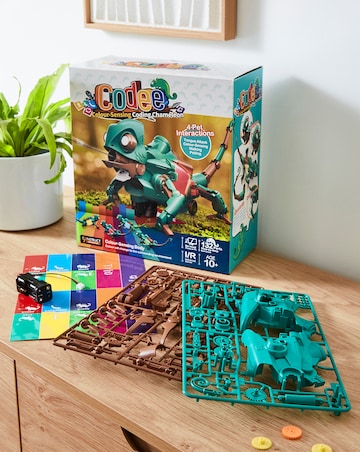 Construct & Create Codee the Colour-Sensing Chameleon
