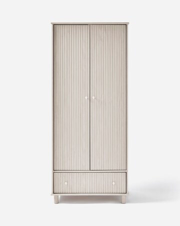Julipa Latimer 4 Piece Bedroom Package