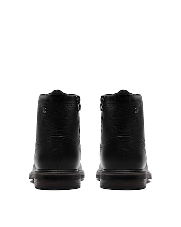 Clarks Newford Lacebt Boots - Black Leather