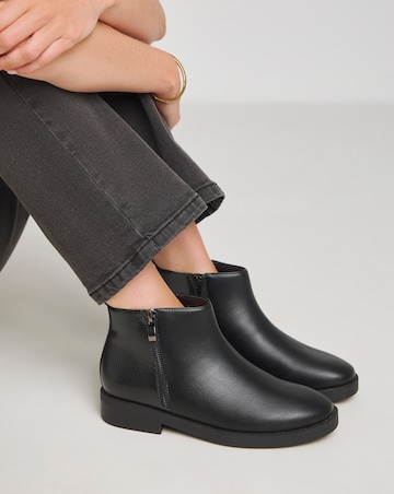 Verity Classic Zip Detail Ankle Boot - Wide Fit (E)
