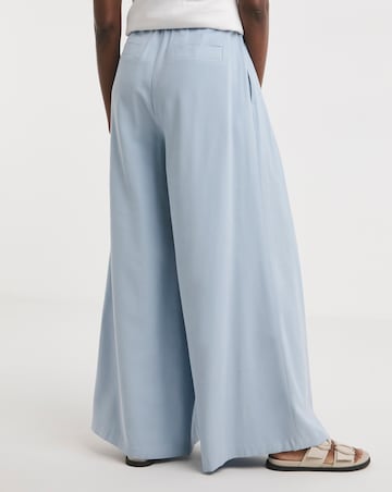 Ultimate Wide Leg Trousers