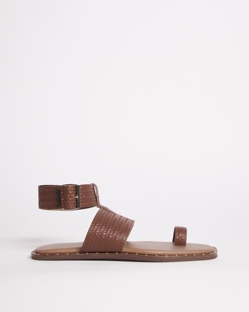 Leather Interweave Toe Ring Sandal - Extra Wide Fit (EEE)