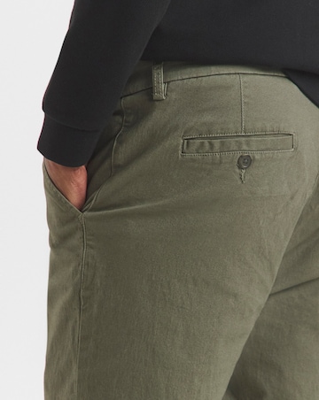 Straight Fit Chino