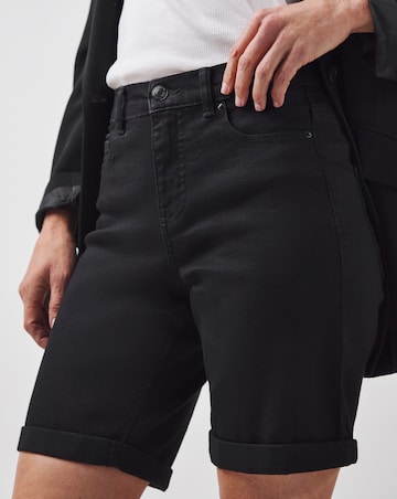 24/7 Black Knee Shorts