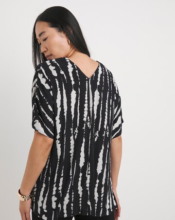 Printed Crinkle Short Sleeve Tunic Top - Mono Print