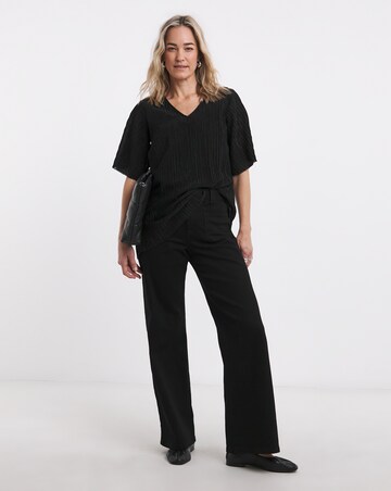 V Neck Plisse Top
