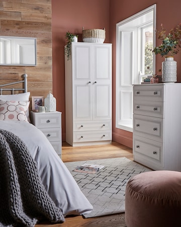 Richmond Ready Assembled 3 Drawer Bedside Table