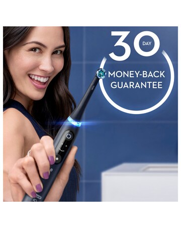 Oral-B iO8 Black Onyx (+ Zipper Case)
