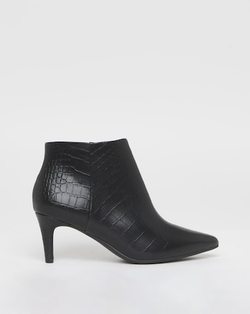 Cairns Kitten Heel Pointed Toe Ankle Boot - Wide Fit (E)