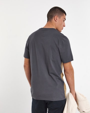 Voi Chevron T-Shirt Long Length