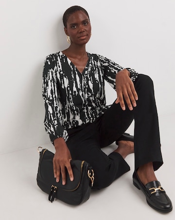 Mono Print Wrap Bubble Hem Long Seeve Top