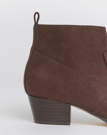 Ophelia Low Block Heel Ankle Western Boot - Extra Wide Fit (EEE)