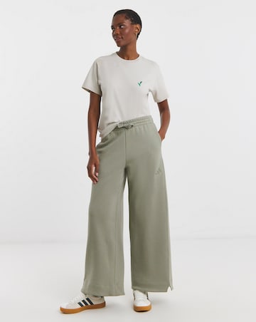 adidas Trio Floral T-Shirt