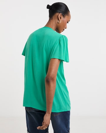 Textured Crinkle Ladder Insert Top