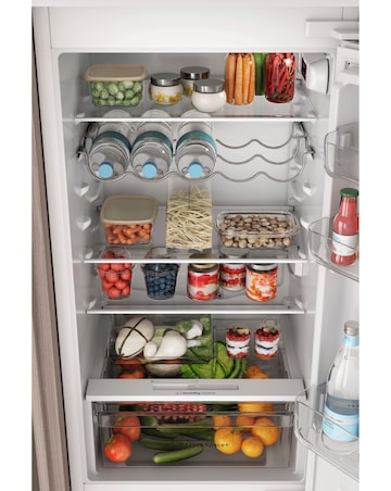 Indesit INC18D011B1 Integrated 70/30 Fridge Freezer White + Install