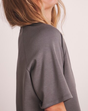 Anthology SS Crew Sweat