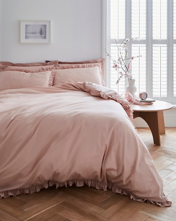 Ruffled Edge Duvet Set