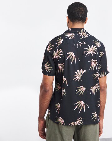 Short Sleeve Leaf Print Cuban Collar Shirt
