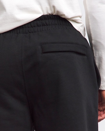 Relaxed Fit Jogger