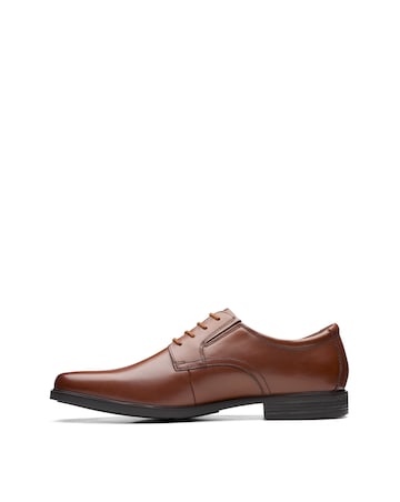 Clarks Howard Edge Wide Fit Shoe - Tan