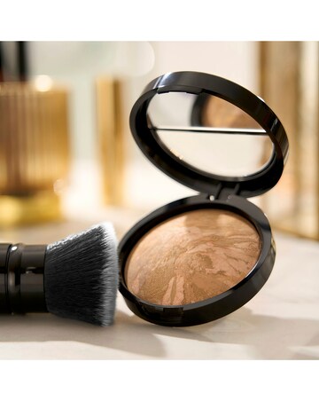 Laura Geller Baked Balance-n-Glow Illuminating Foundation - Light