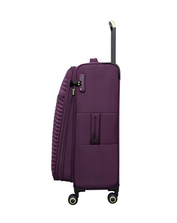 IT Luggage Circulator Medium Suitcase