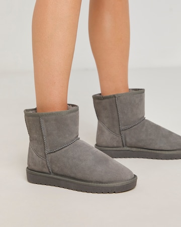 Sia Suede Warm Lined Snug Boots - Wide Fit (E)