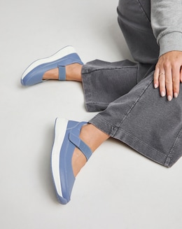 Heavenly Soles Gwen Touch and Close Bar Trainer - Extra Wide Fit (EEE)