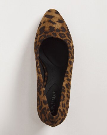 Comfort Flexible Court Shoe EEE Fit