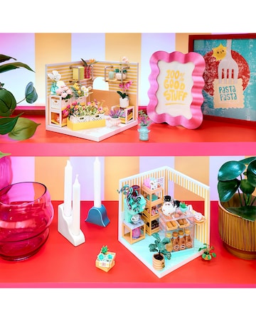 MGA's Miniverse Make It Mini Spaces Ice Cream Shop